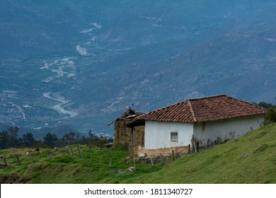 Beautiful Old Farmer House Chicamocha River