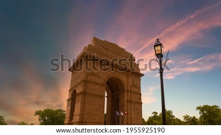 A Beautiful picture of India Gate, Delhi, India with an alluring Cloudy Sky.