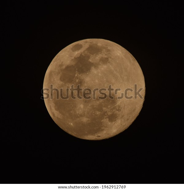 The beautiful Pink Moon\
of April 21