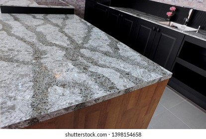 Beautiful Quartz Stone Worktop For Wooden Kitchen Design.