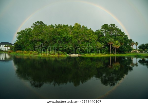 Beautiful rainbow and\
cloud of Florida	\
