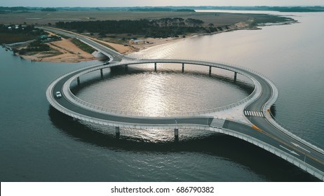 20,317 Round bridge Images, Stock Photos & Vectors | Shutterstock