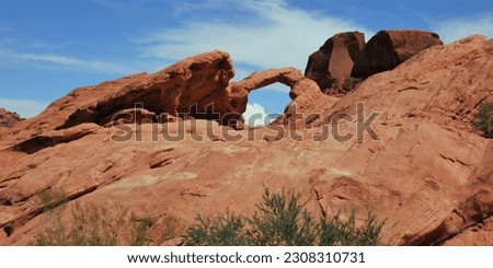 Beautiful sandstone Natural Arch Valley
