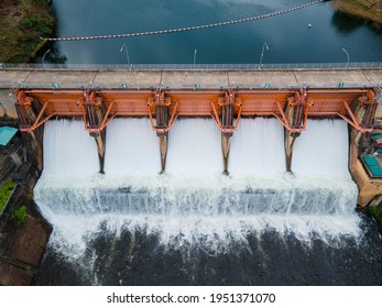 Beautiful Scenery Evening Aerial View Kiew Lom Dam, Lampang, Thailand, Water Management Concept.