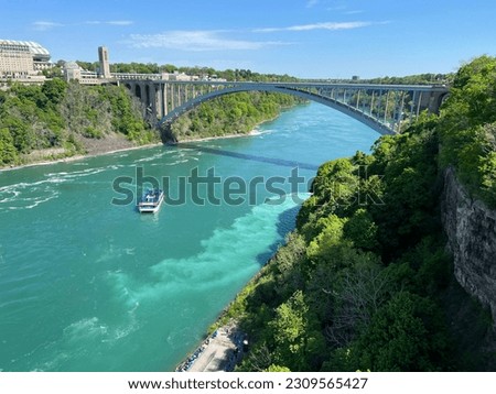 Beautiful scenery on the Niagara river, New York, United States of America 