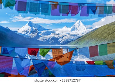 The Beautiful Scenery of Sapu Mountain and Plateau Lakes in Tibet, China
