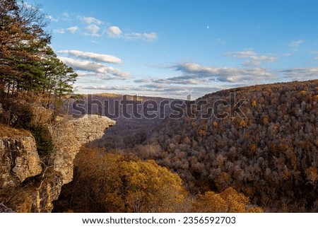 Beautiful scenic view of Hawksbill Crag (Whitaker Point) in the Ozark National Forest in Arkansas in Autumn.
