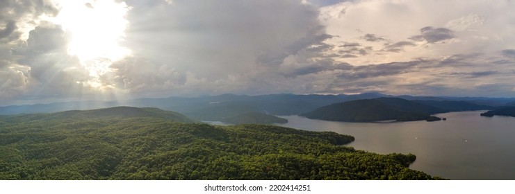 Beautiful Scenic Views At Lake Jocassee South Carolina