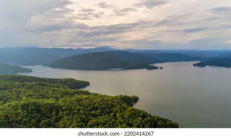 Beautiful Scenic Views At Lake Jocassee South Carolina