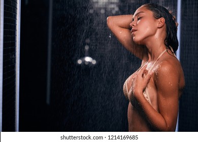 Hot Chicks In Shower