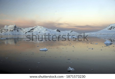 Similar – Foto Bild Eisberge bei Sonnenuntergang