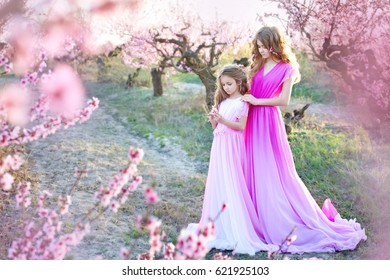 Blossom sisters