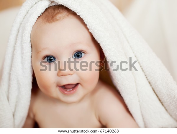 Un Beau Bebe Souriant Enveloppe De Photo De Stock Modifiable Un Beau Bebe Souriant Enveloppe De Photo De Stock Modifiable