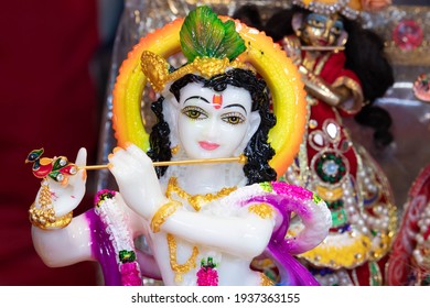 Photo De Stock Statue Du Dieu Hindou Shri Krishna Shutterstock