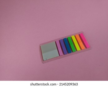 Beautiful Stickynotes in full color on pink background.