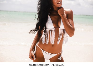 Women in Bikini On Beach Images, Stock Photos & Vectors ...