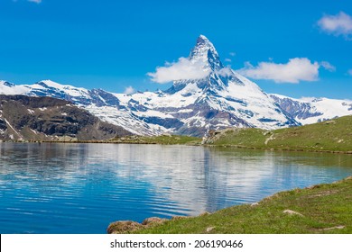 Beautiful summer Alpine mountain lake view. Matterhorn. Swiss Alps 