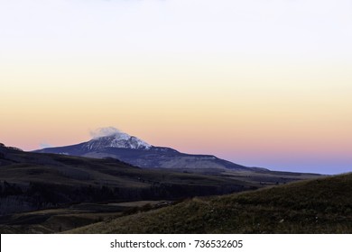 Beautiful Sunrise Over Mountain Colorado Usa Stock Photo 736532605 