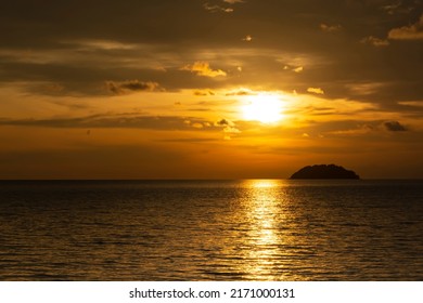 Beautiful Sunset Beach Tanjung Aru Beach Stock Photo 2171000131 ...