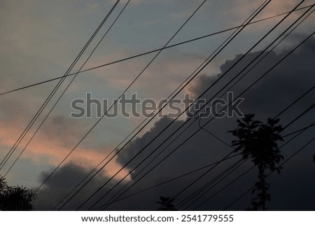 A beautiful sunset with clouds.