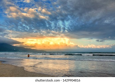 Beautiful Sunset My Khe Beach Danang Stock Photo Shutterstock