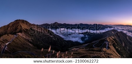 Beautiful sunset and sea of ​​clouds on Hehuan Mountain