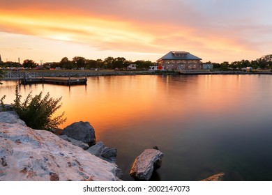 Beautiful sunset of Seneca Lake in Finger Lakes region of upstate of New York, Geneva NY USA