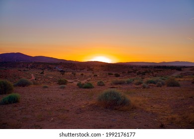 Beautiful Sunset In The Southern California Desert City Palmdale