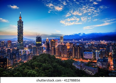 The beautiful sunset of Taipei, Taiwan city skyline