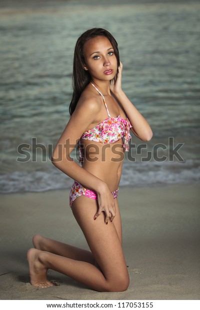 Teen Bikini Girl Pics