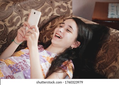 392 Average teenage girl Images, Stock Photos & Vectors | Shutterstock