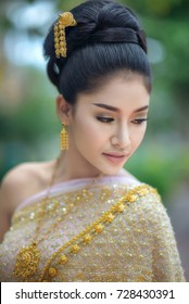 beautiful thai girl traditional dress 260nw 728430391 How to Keep Long Distance Interactions Running Effortlessly   Two Steps You Need to Take