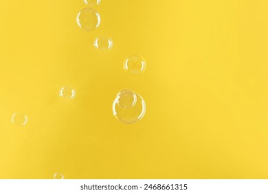 Hermosas burbujas jabón transparentes
