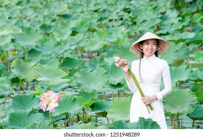 21,676 Vietnamese traditional costumes Images, Stock Photos & Vectors ...