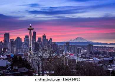 A beautiful view of the city of Seattle, USA underneath the breathtaking colorful sky