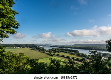 Beautiful View Out Over The Mississippi River From Bellevue State Park, Iowa.