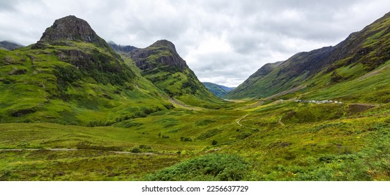 Beautiful views of the Glencoe valley, one of the most fascinating places in Scotland