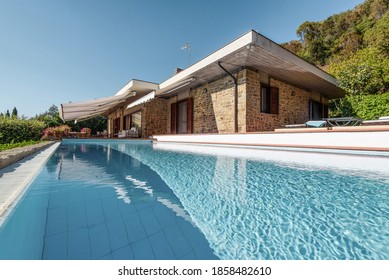 A Beautiful Villa With Swimming Pool On The Tuscan Coast