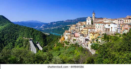 beautiful villages of Italy  - Colledimezzo in Abruzzo, Lago di Bomba