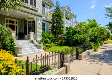 Beautiful Vintage Homes Of The Historical District In Galveston, Texas.