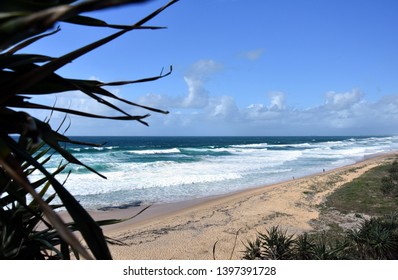 Beautiful Weather At Buddina Beach Along Pacific Boulevard (Sunshine Coast, Queensland, Australia). Buddina Beach From Point Cartwright Lookout. 