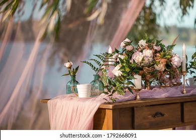 Beautiful Wedding Decor. Roses Vintage Style