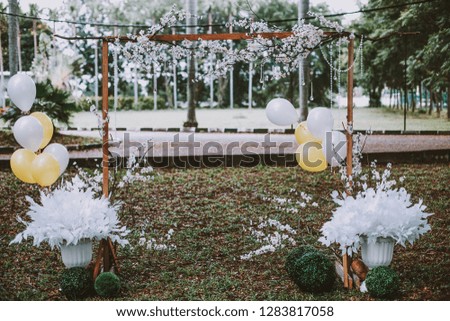 beautiful Wedding setting on garden . garden wedding with balloon . vintage garden wedding 