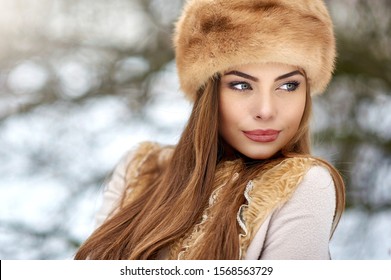 https://image.shutterstock.com/image-photo/beautiful-winter-girl-portrait-copy-260nw-1568563729.jpg