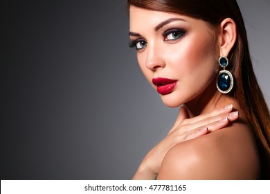 Beautiful Woman Evening Makeup Stock Photo (Edit Now) 670995976