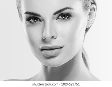 Beautiful Woman Face Close Portrait Young Stock Photo 1024623751 ...