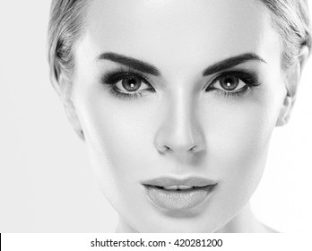 1,241,067 Black White Pretty Woman Images, Stock Photos & Vectors ...