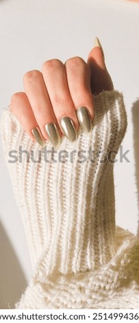 Similar – Foto Bild Leuchtend bunte Nagelglitzerpailletten