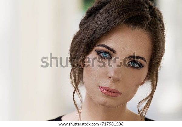 Beautiful Woman Has Sexy Blue Eyes Foto Stock 717581506 Shutterstock 6832