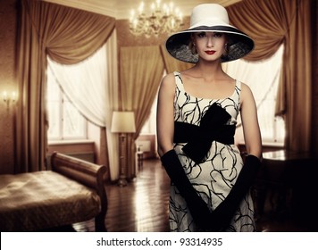 181,074 Woman room luxury Images, Stock Photos & Vectors | Shutterstock